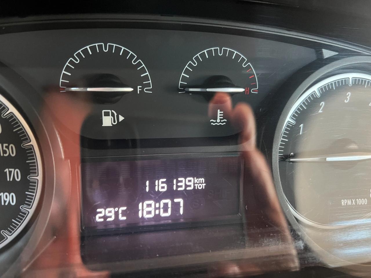 Lancia Ypsilon 1.2 69 CV 5 porte Gold OK NEOPATENTATI