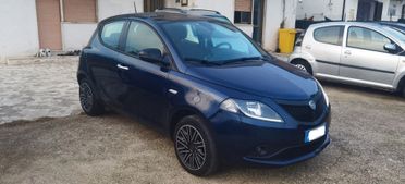 Lancia Ypsilon 1.0 FireFly 5 porte S&S Hybrid Ecochic A. Ferretti