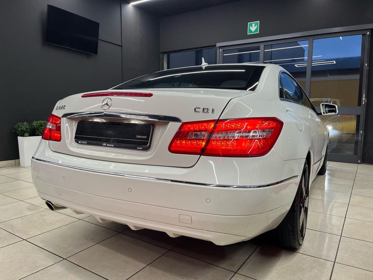 Mercedes-benz E 220 CDI Coupé BlueEFFICIENCY