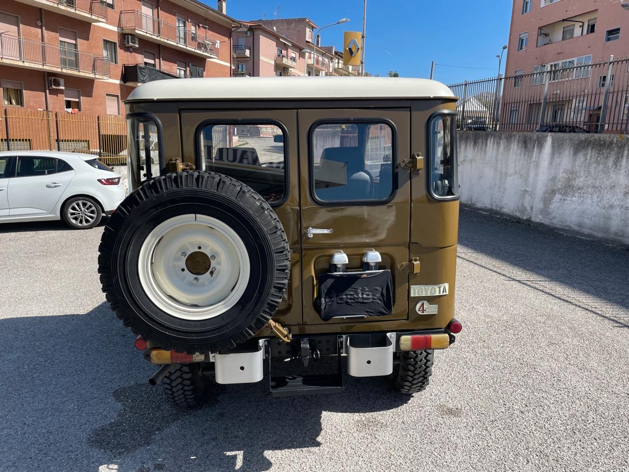 Toyota Land Cruiser LAND CRUISER BJ 40 LV