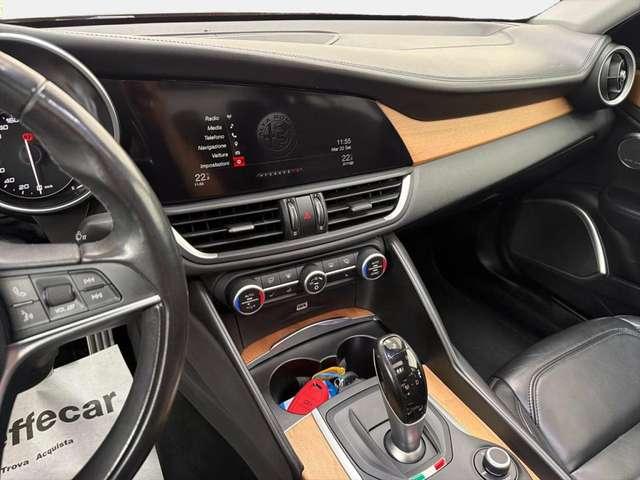 Alfa Romeo Giulia 2.2 Turbodiesel 210 CV AT8 AWD Q4 Veloce