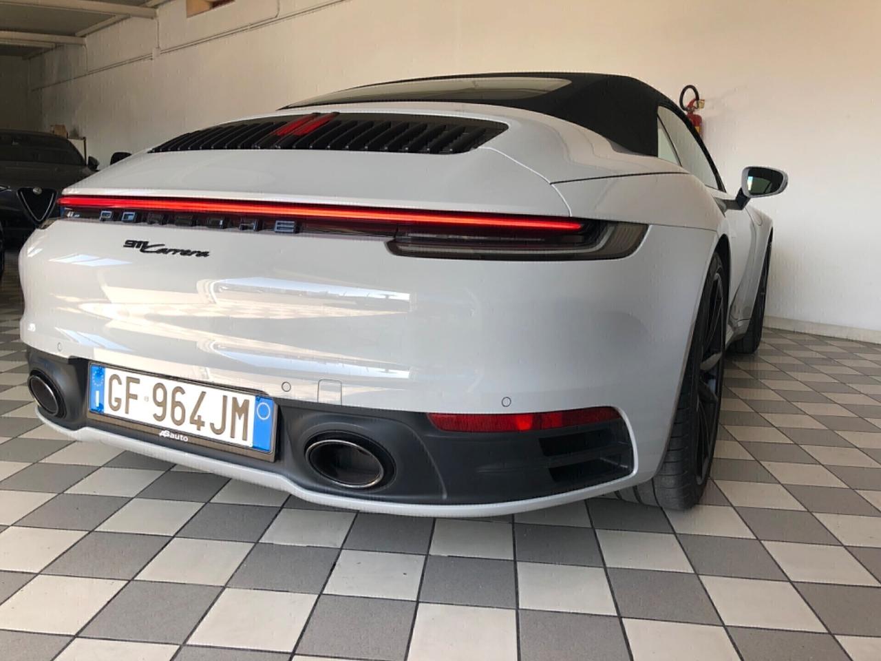 Porsche 911 Carrera Cabriolet