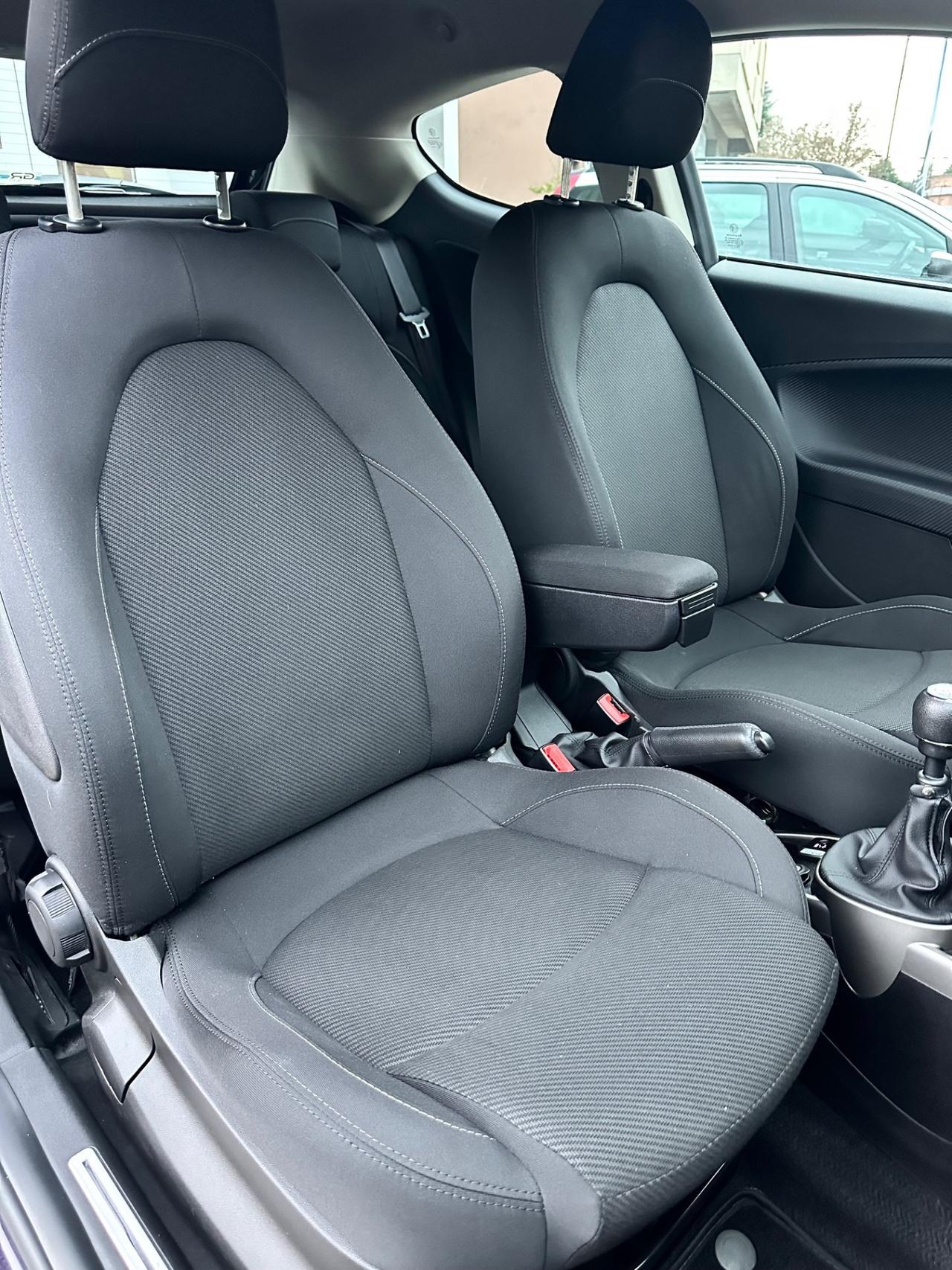 Alfa Romeo MiTo 1.4Bz 78Cv Distinctive - Neopatentati