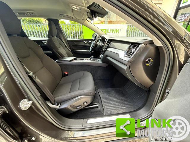 VOLVO XC60 Momentum pro MILD HYBRID B4