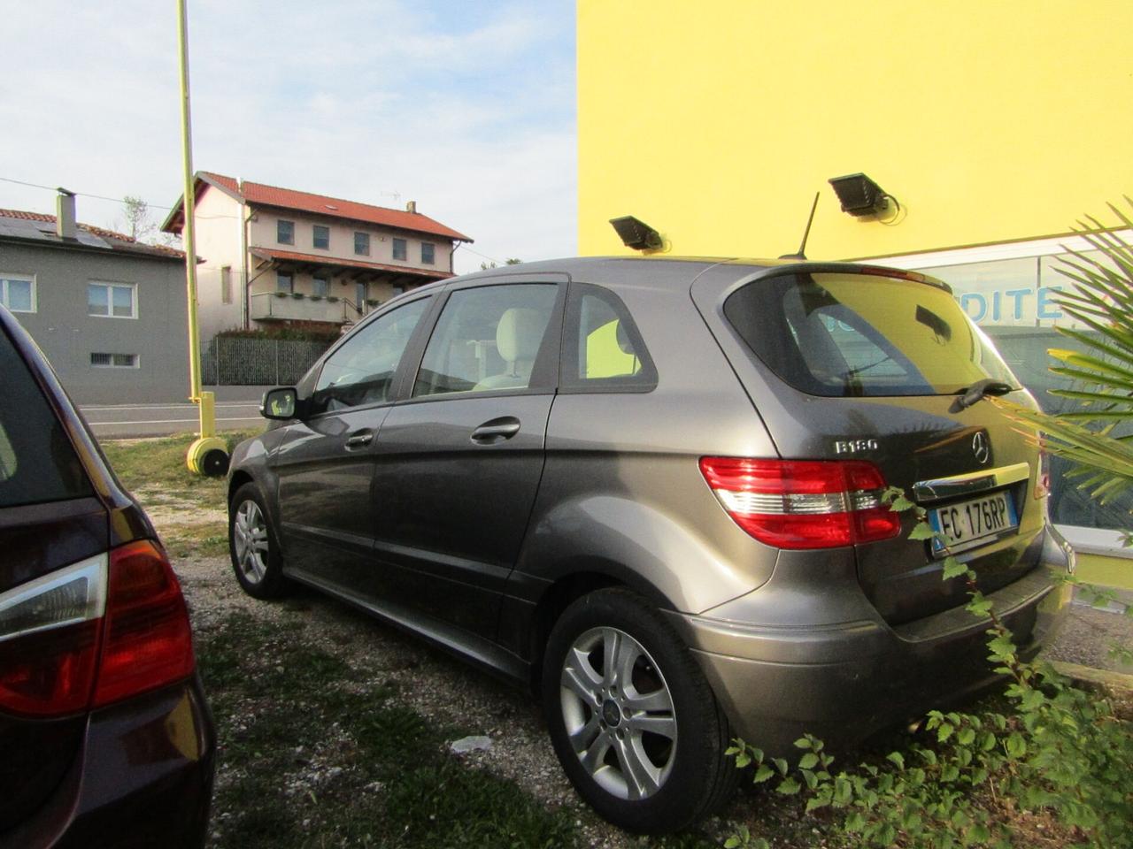 Mercedes-benz B 180 AUTOMATIC Executive