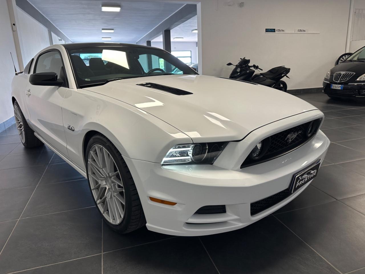FORD MUSTANG 5.0 SALEEN V8 GPL PRONTA CONSEGNA