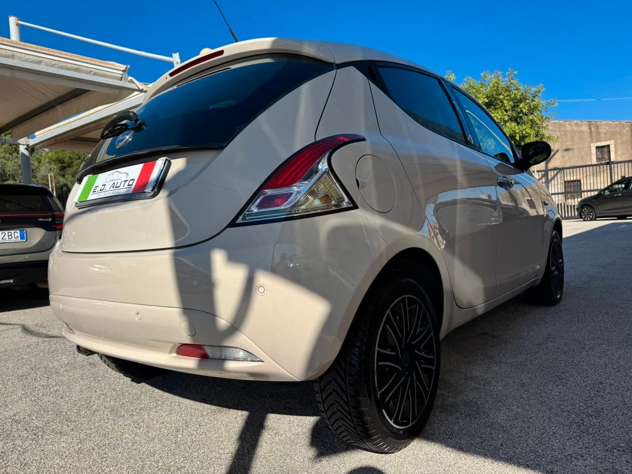 LANCIA YPSILON 1.2 BENZINA E GPL ECOCHIC UNICO PROPRIETARIO