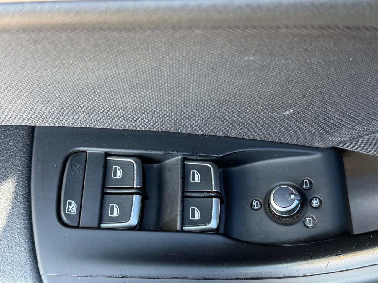 Audi Q3 2.0 TDI 120 CV Business