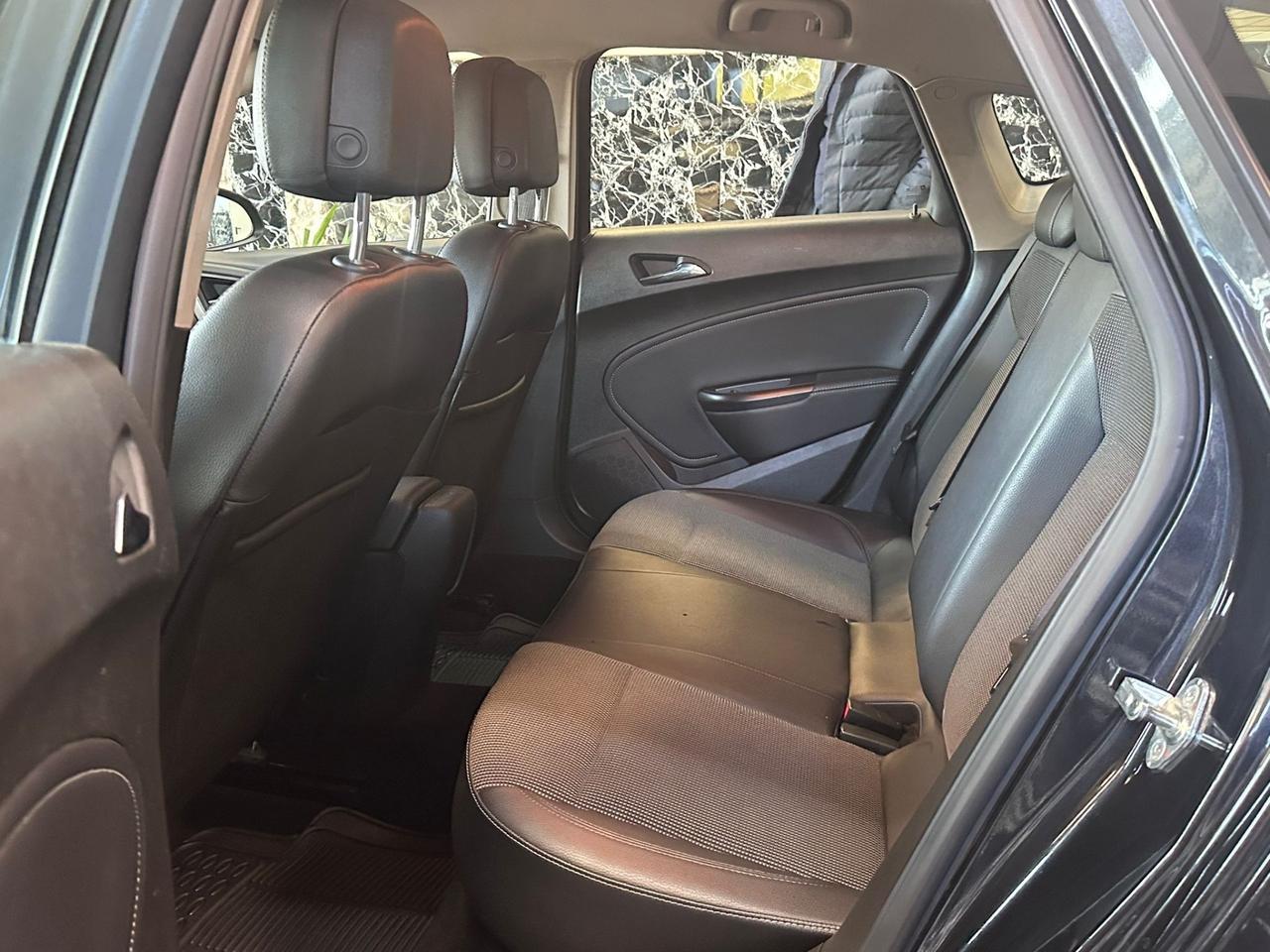 Opel Astra 1.7 CDTI 110CV 4 porte Cosmo