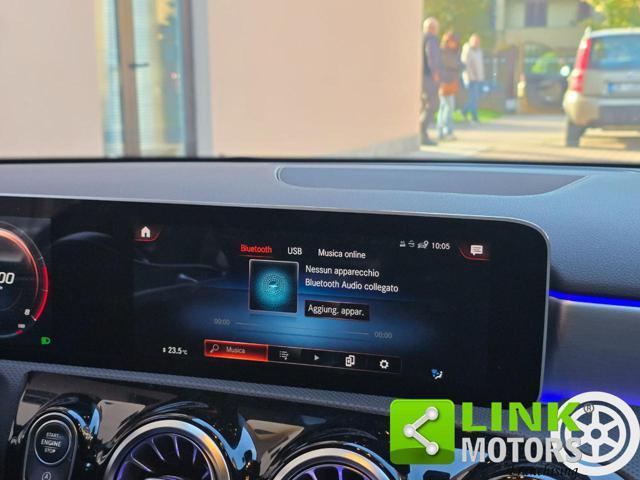 MERCEDES-BENZ A 220 Automatic Premium AMG Line 190 CV