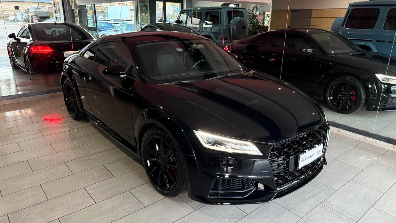 AUDI TT 2.0 TDI 184 TOTAL BLACK