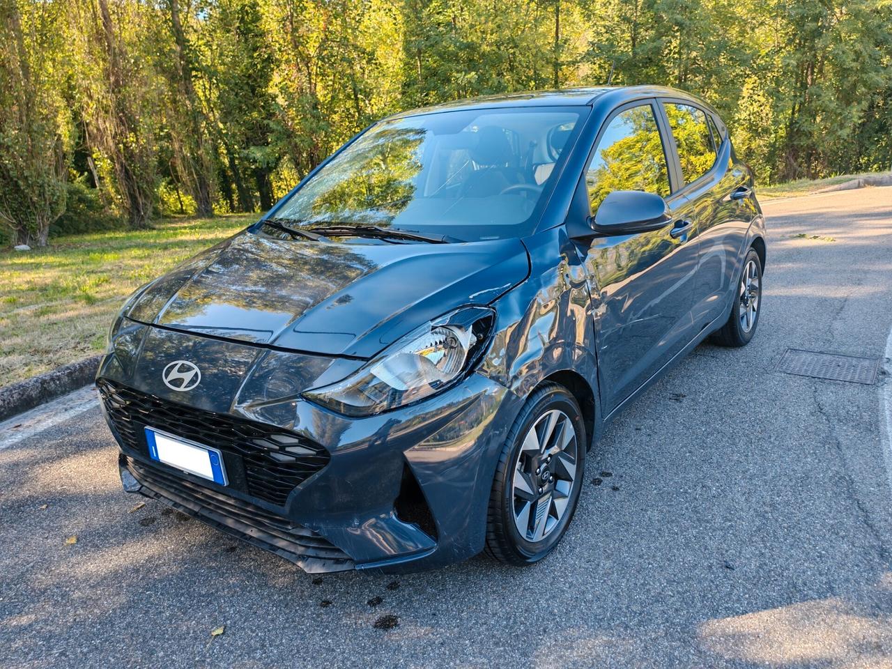 Hyundai i10 SOLO 1.400 KM Incidentata