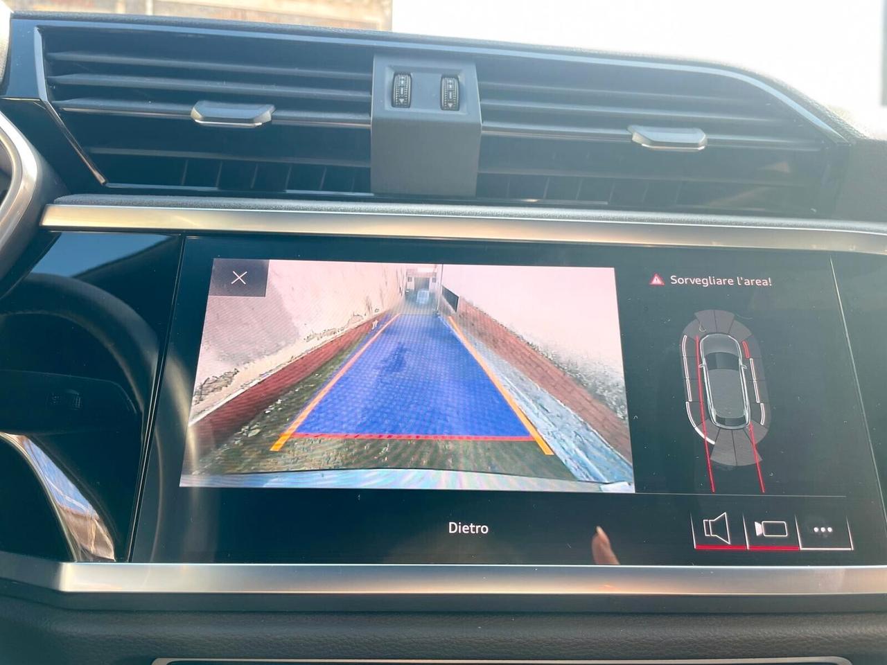 Audi Q3 40 TDI quattro S tronic S-Line interno/esterno