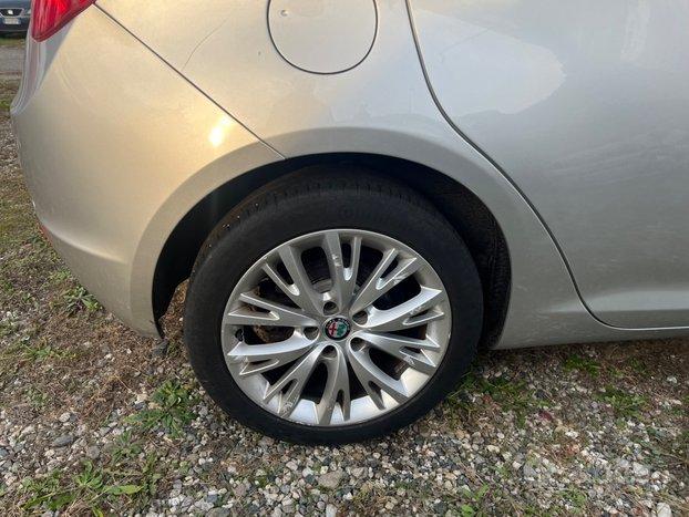 Alfa Romeo Giulietta 1.6 JTDm-2 105 CV Exclusive
