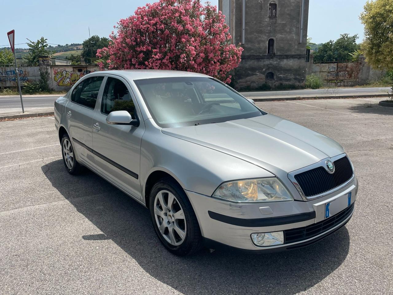 SKODA OCTAVIA 1.6 BENZ METANO 2006 12 MESI DI GARANZIA