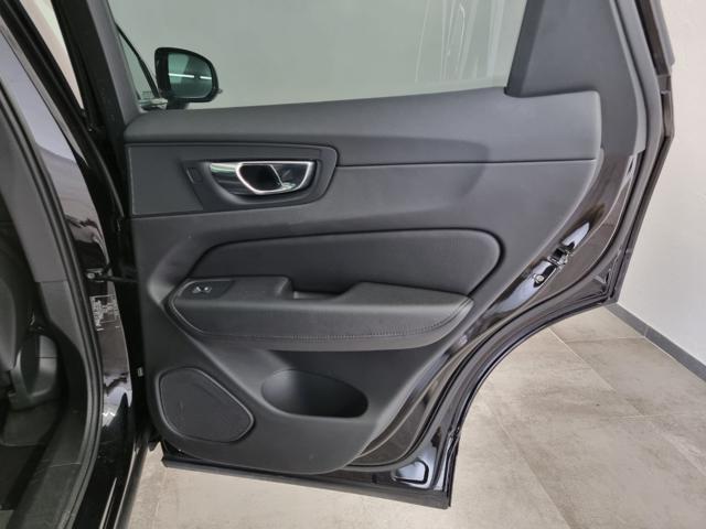 VOLVO XC60 B5 (d) AWD Geartronic Momentum Pro