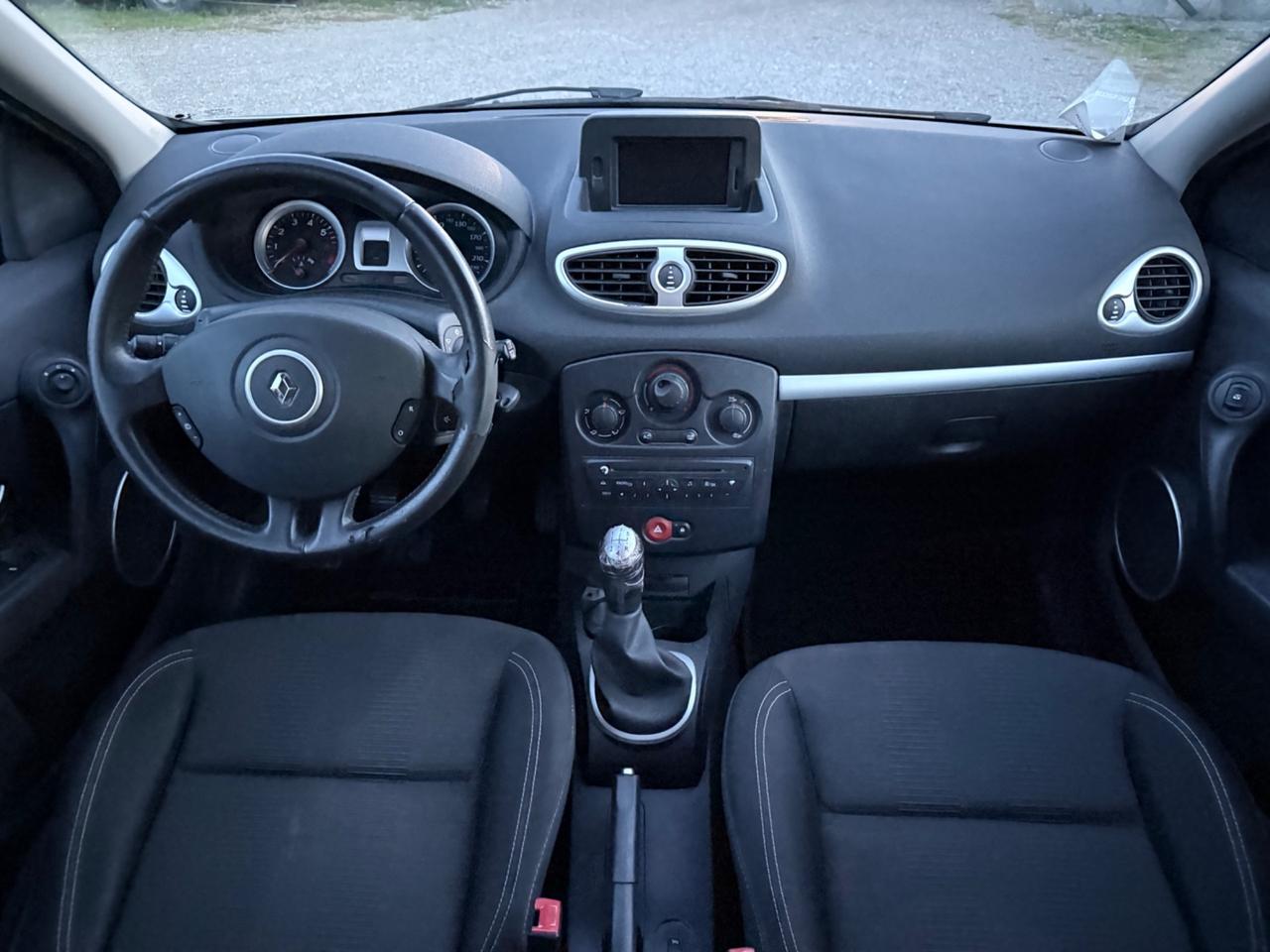 Renault Clio 1.2 16V SporTour Dynamique