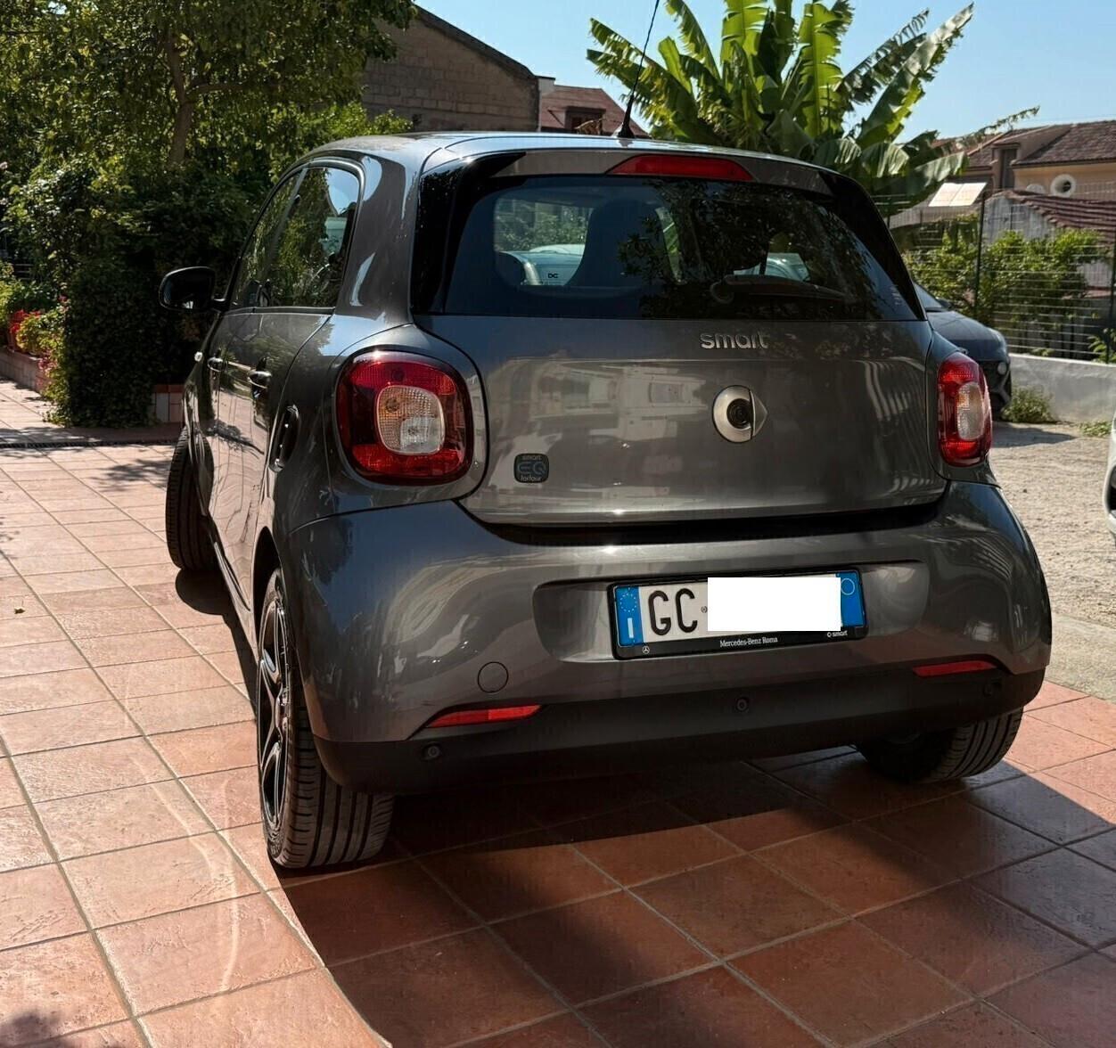 Smart ForFour EQ Pulse Tetto pan.