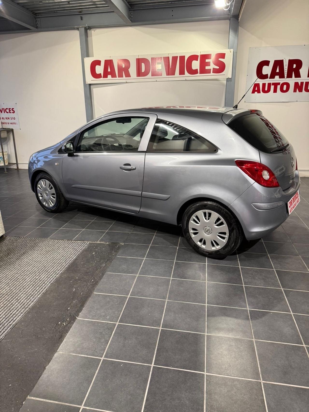 Opel Corsa 1.0 12V 3 porte -UNICO PROPRIETARIO-NEOPATENTATI