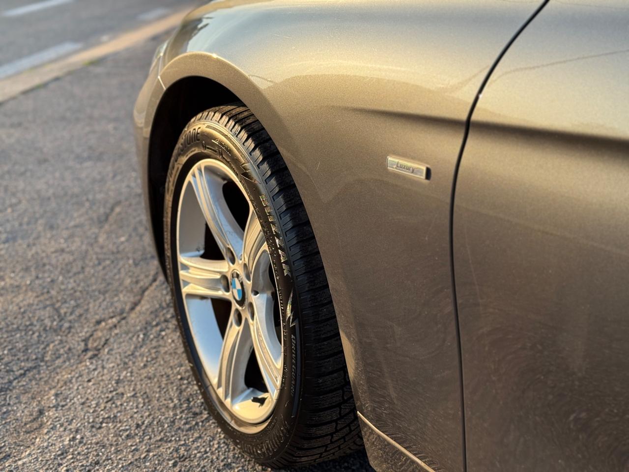 BMW 318d Touring Luxury - 2014 185.000KM