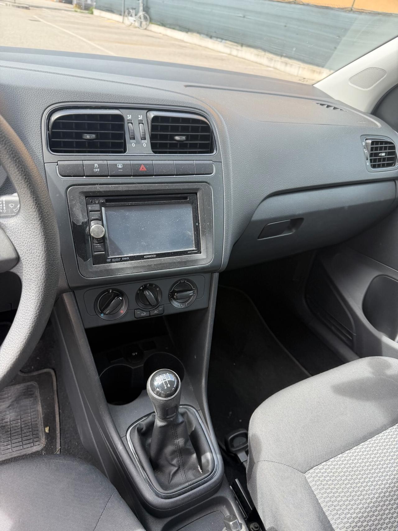Volkswagen Polo 1.2 tdi - NEOPATENTATI - 12 MESI DI GARANZIA -