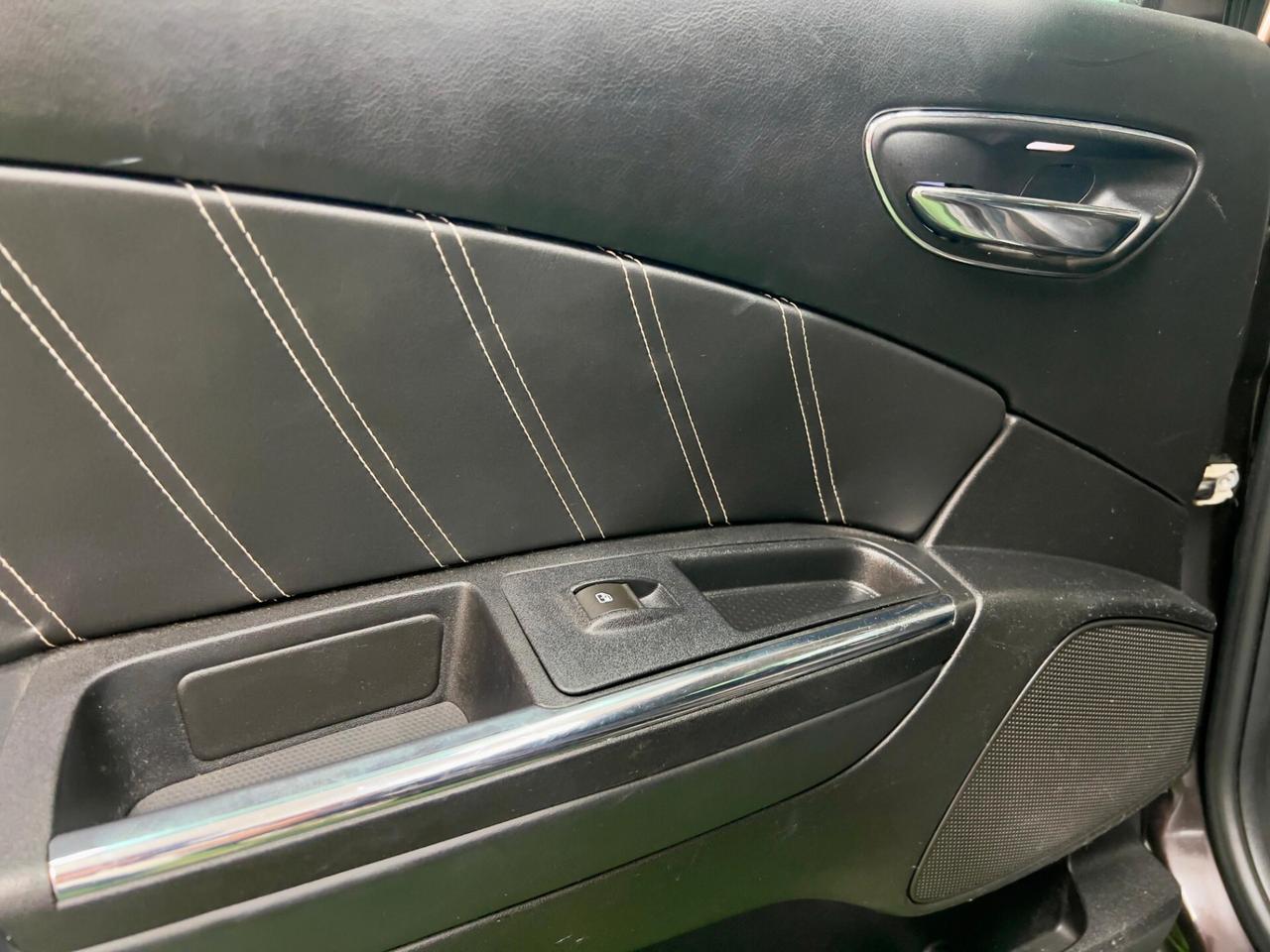 Lancia Delta 1.6 MJT DPF PLATINUM