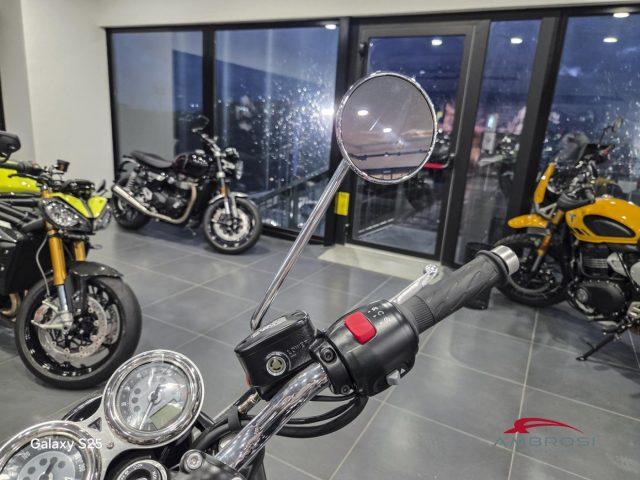 TRIUMPH Bonneville T100 (MY21)