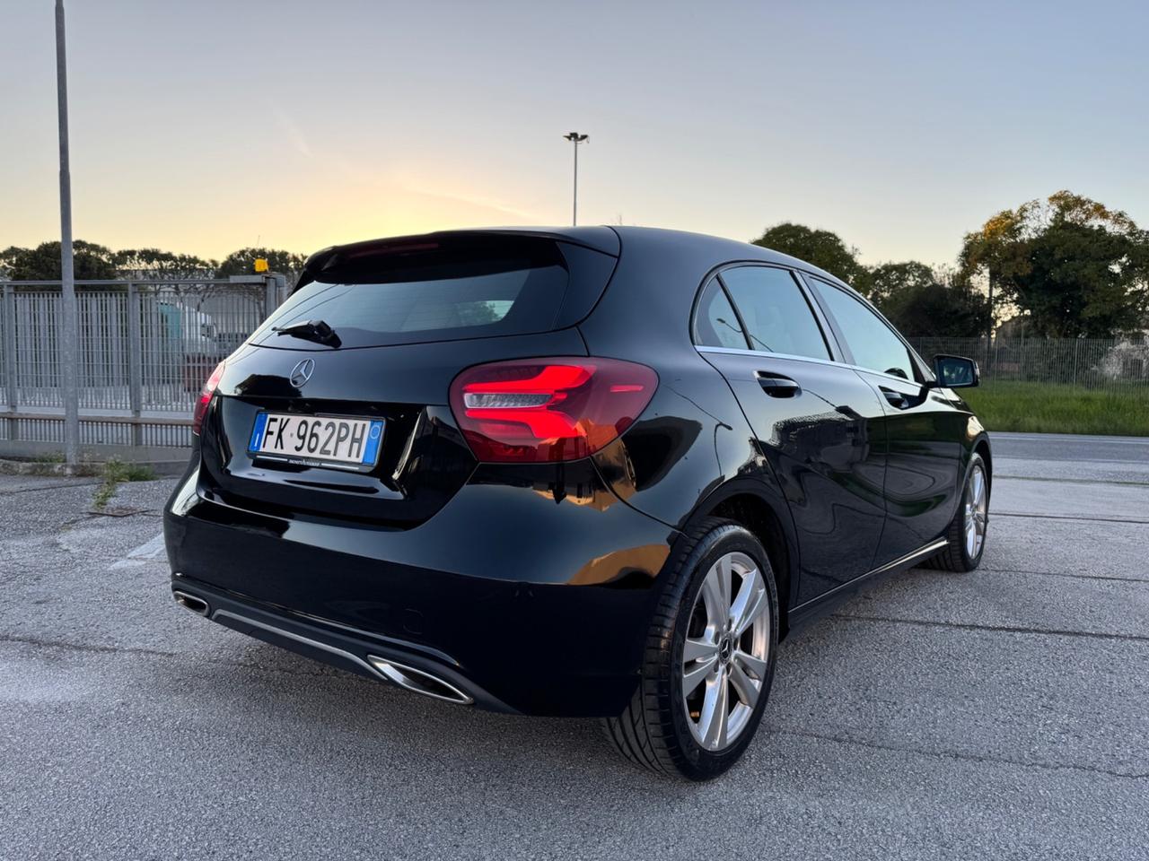 MERCEDES Classe A180 d Sport - Led Navi 17