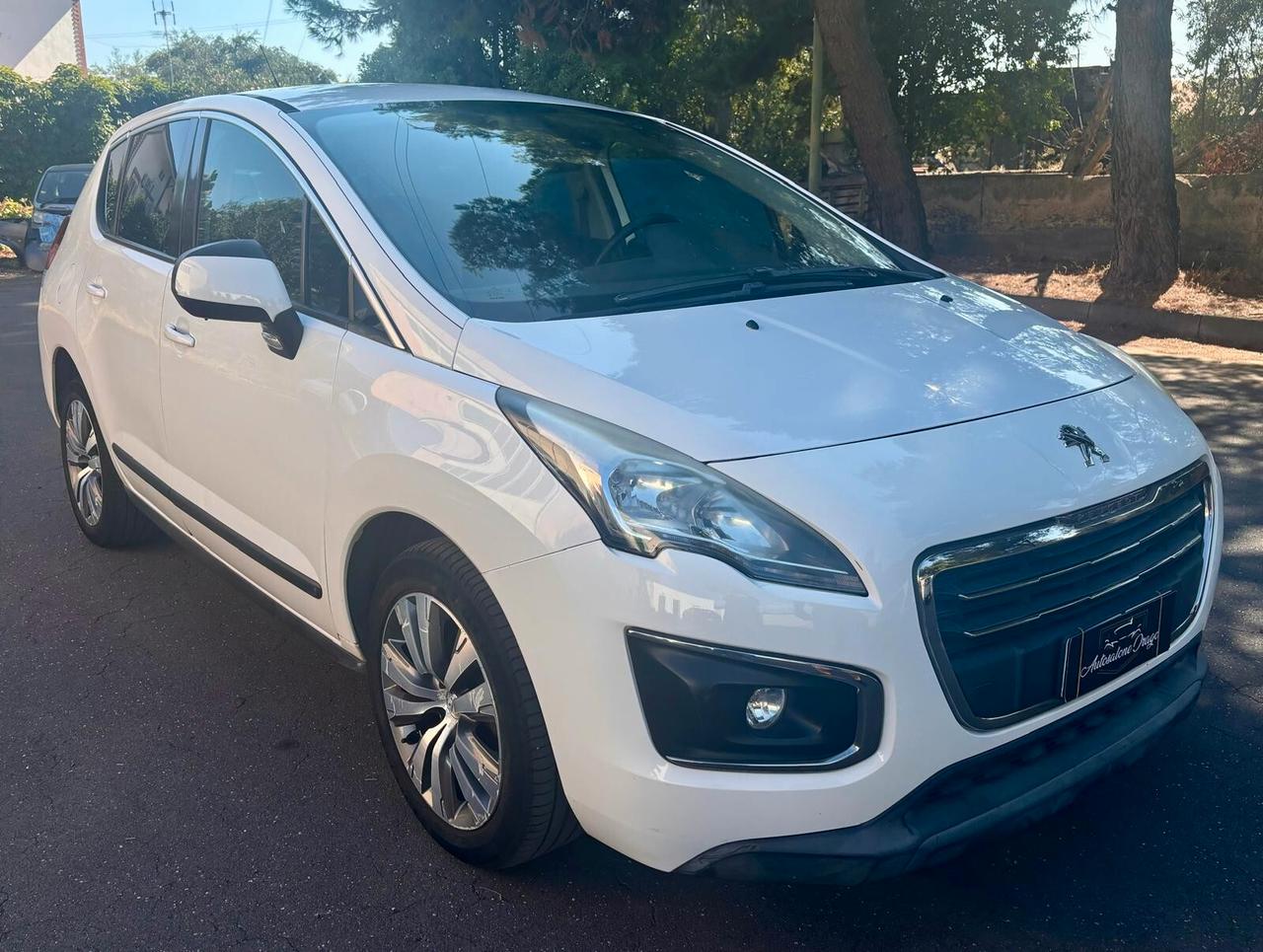Peugeot 3008 1.6 HDi 115CV Business