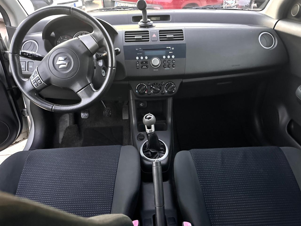 Suzuki Swift 1.3 DDiS 75CV GL Safety Pack