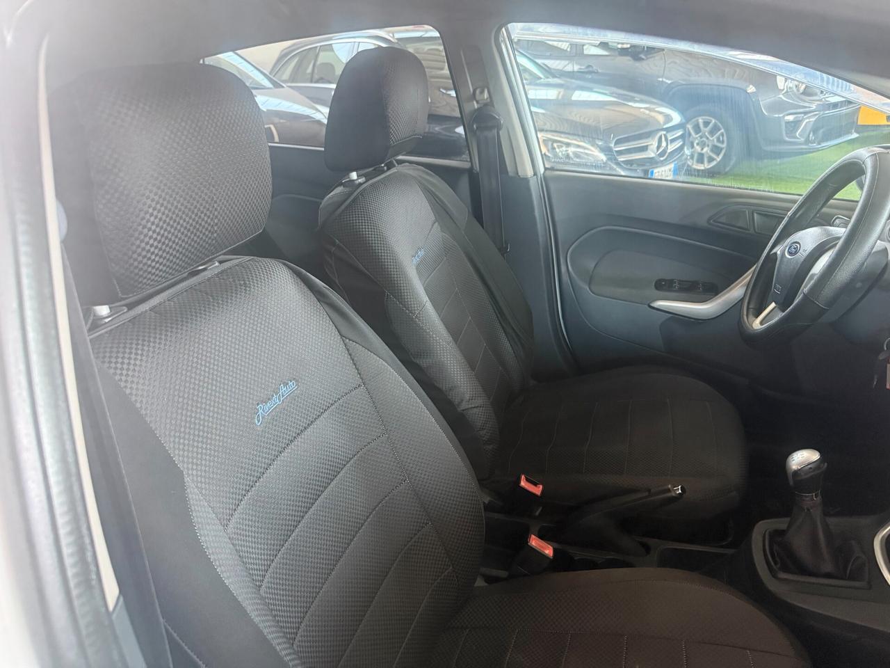 Ford Fiesta 1.4 TDCi 68CV 5 porte Titanium