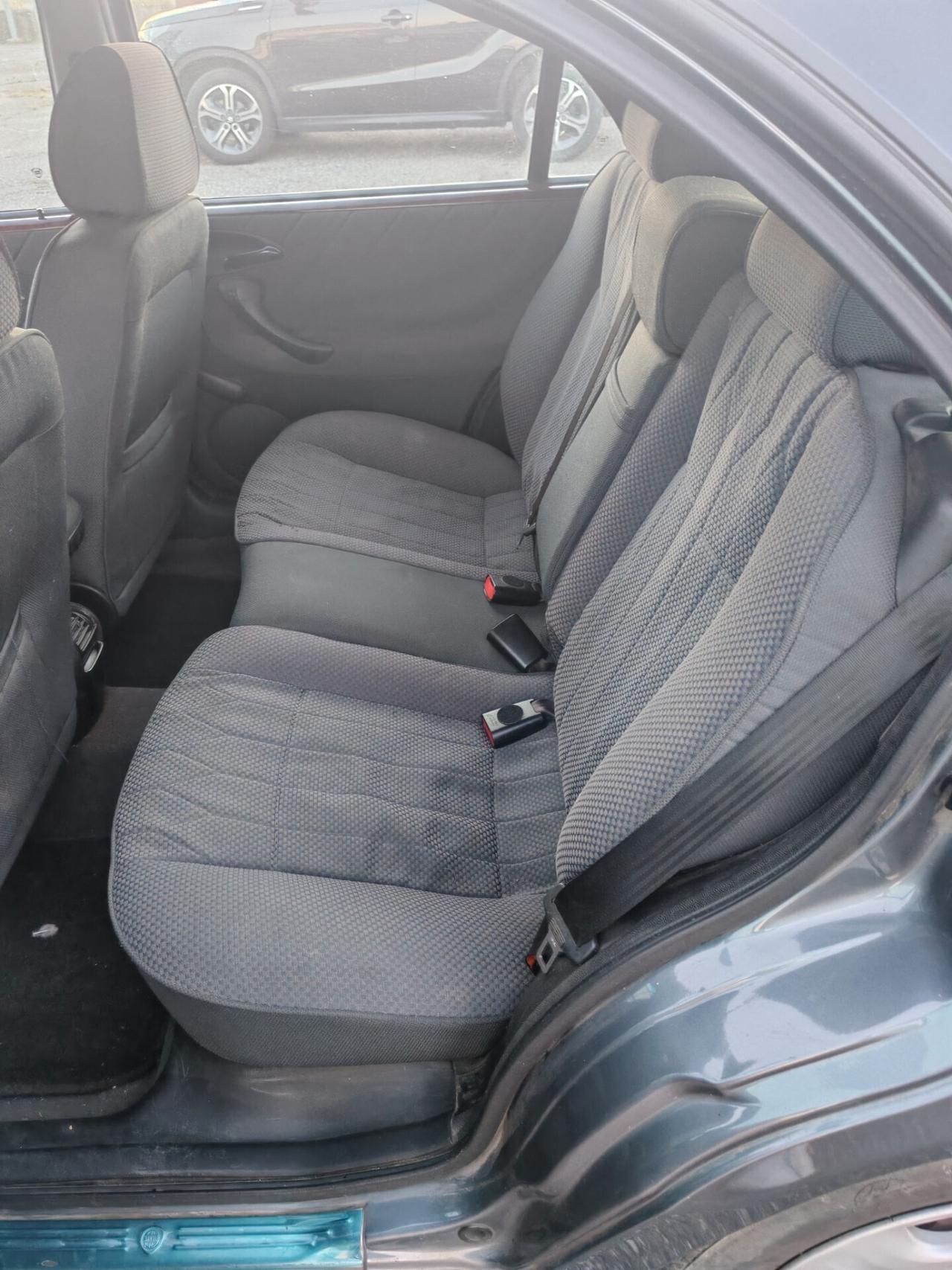 Lancia Lybra 1.9 JTD Station Wagon