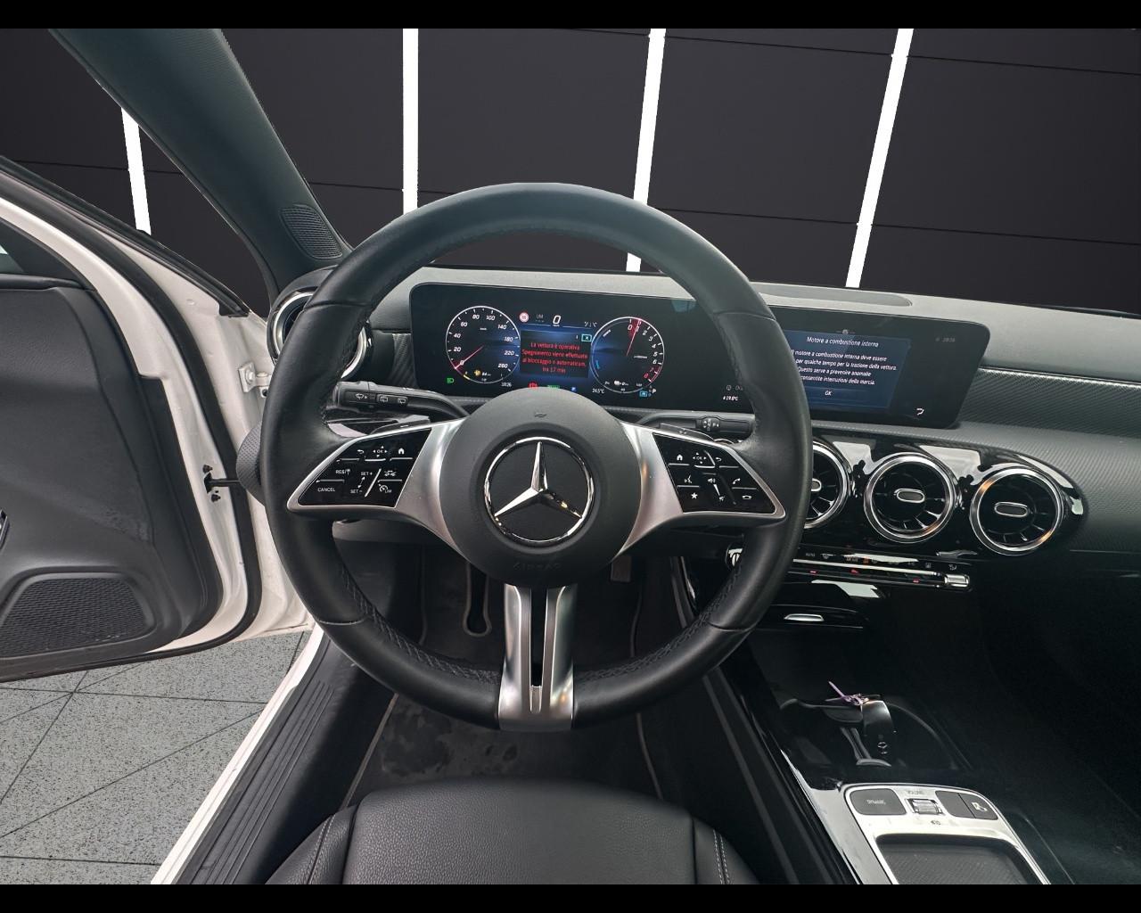 Mercedes-Benz Classe A (W177) - A 250 e hybrid EQ Progressive Advanced Plus