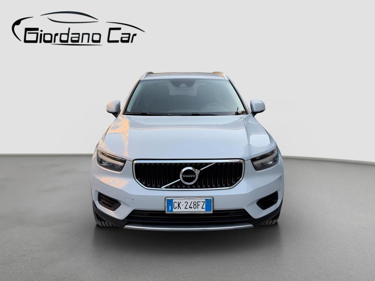 Volvo XC40 T3 Momentum Pro Automatico