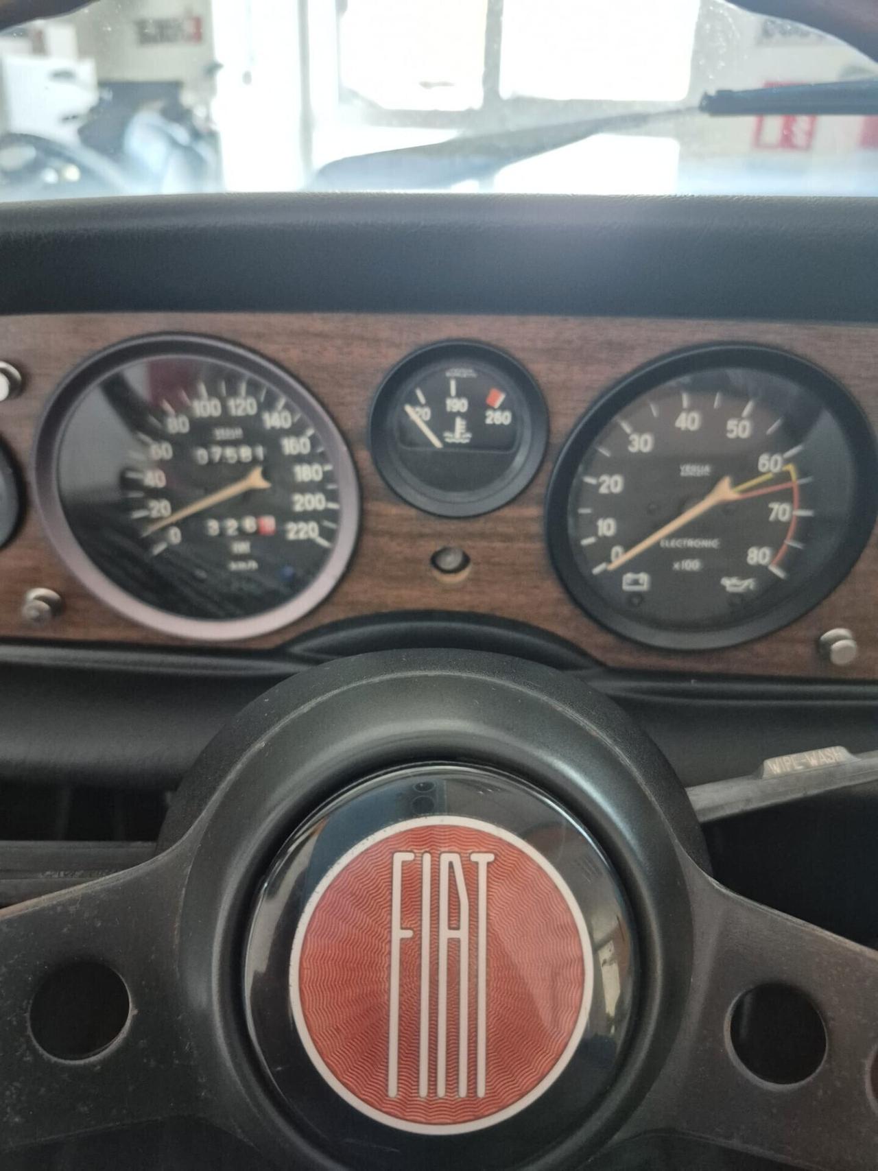 Fiat 124 Spider C81 Sport USA