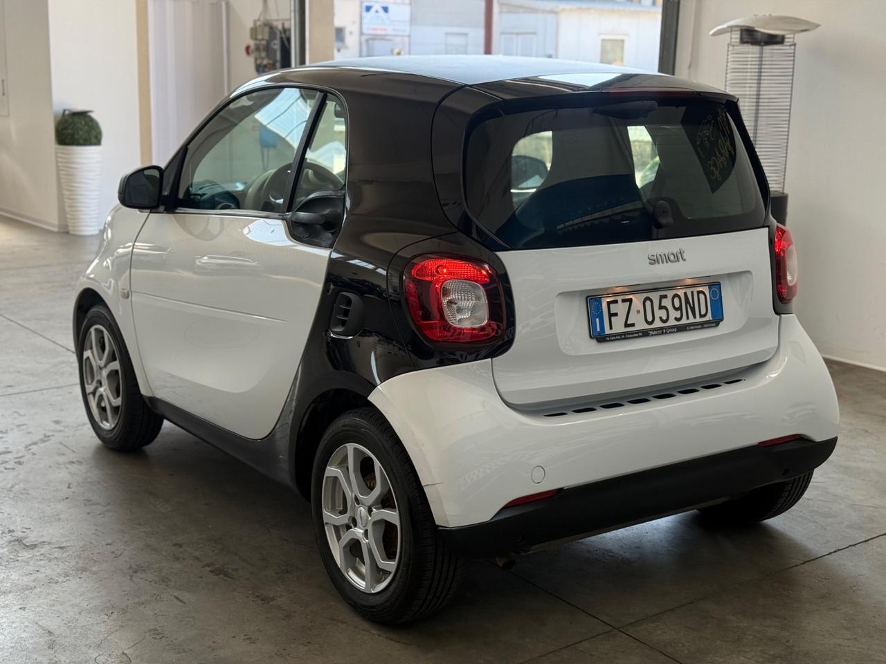 Smart ForTwo 1.0 60CV BENZINA NEOPATENTATI
