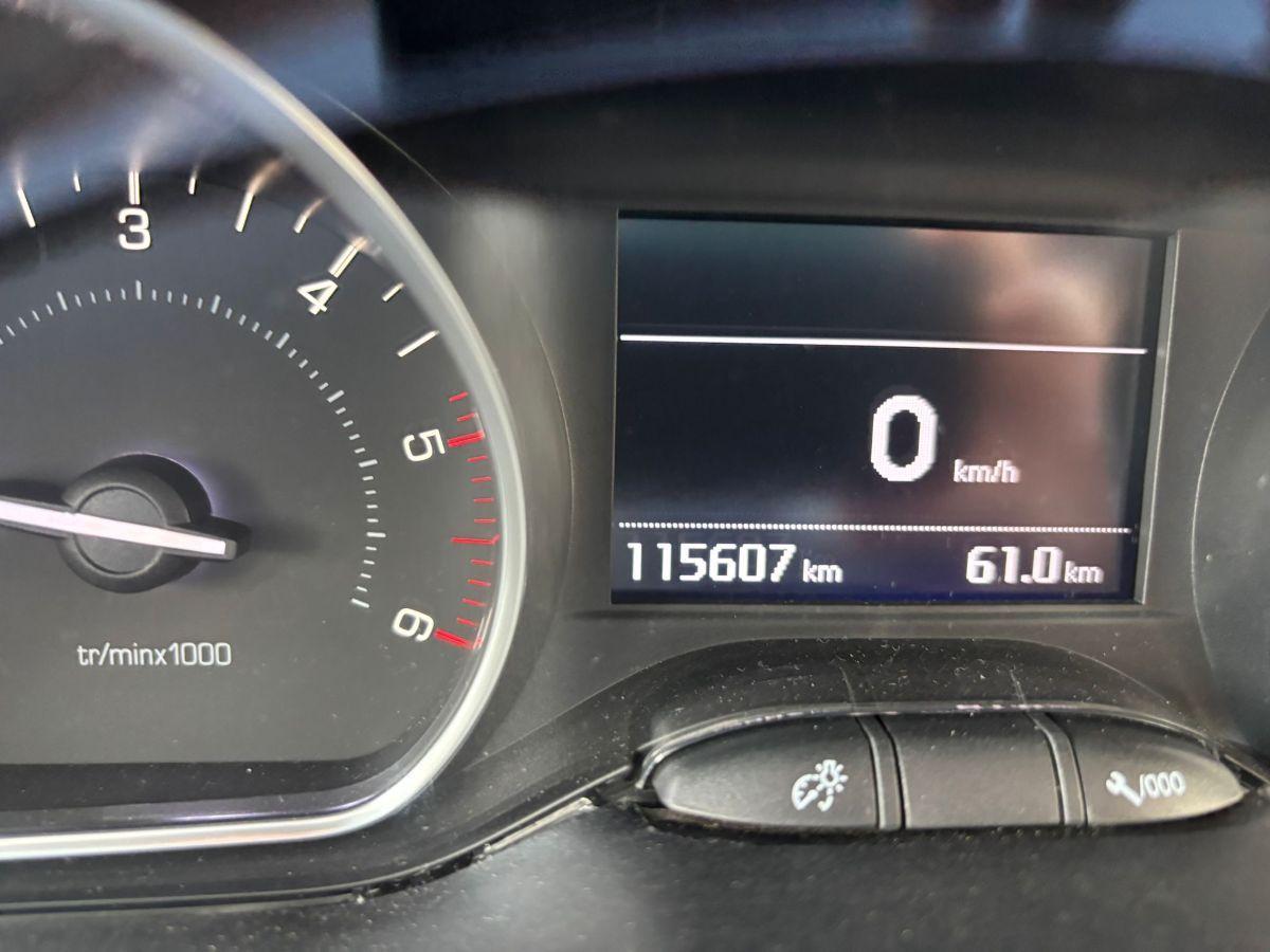PEUGEOT 208 1.6 BlueHDi 75 5p. Allure