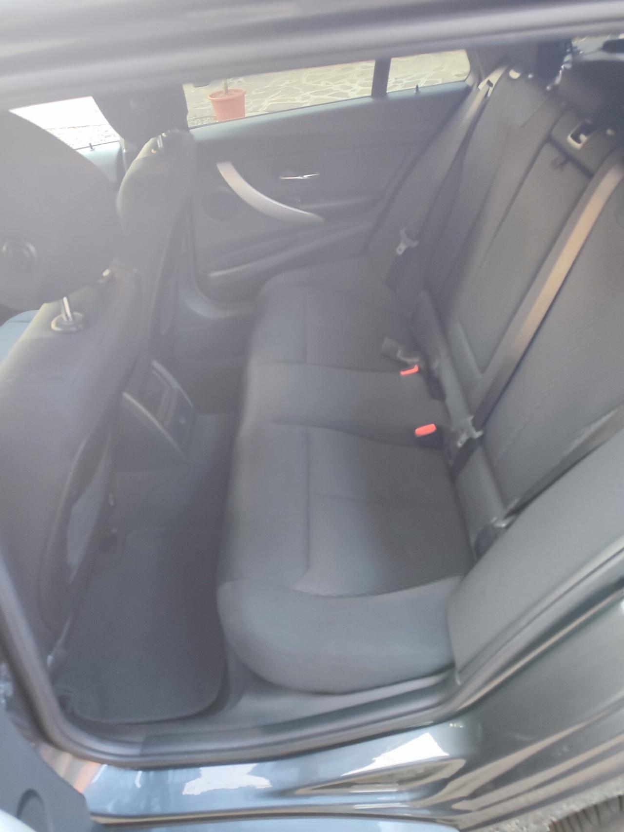 Bmw 318 318d Touring Business Advantage aut.