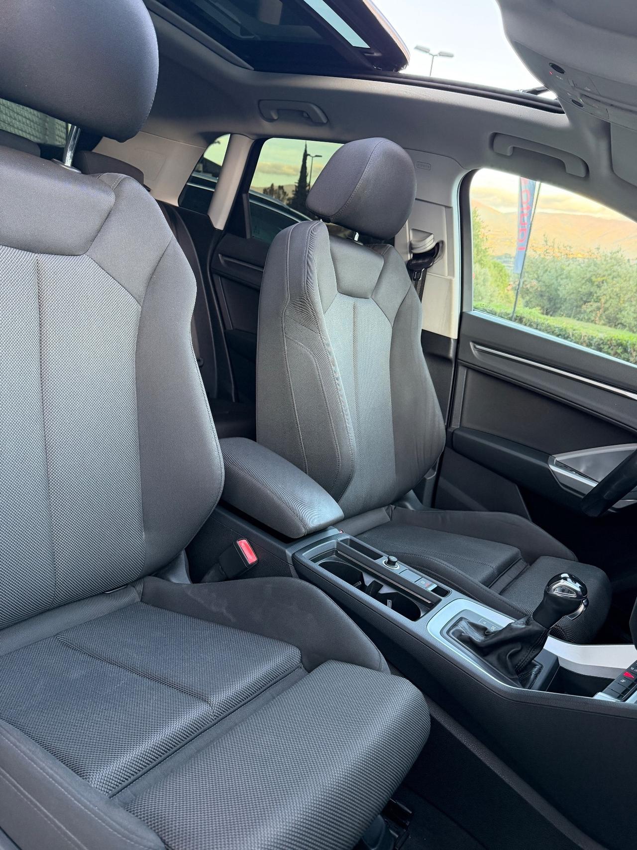 Audi Q3 40 TDI quattro TETTO MATRIX