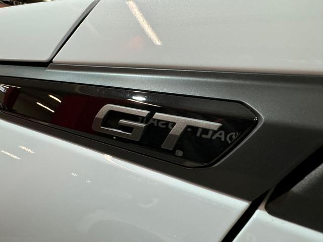 PEUGEOT 2008 Hybrid 136CV e-DCS6 GT