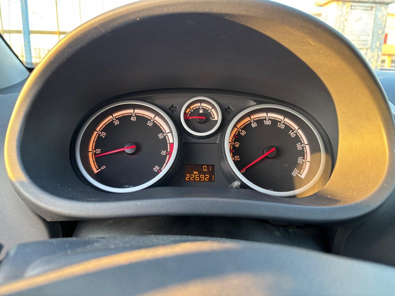 Opel Corsa 1.2 5 porte Easytronic Club