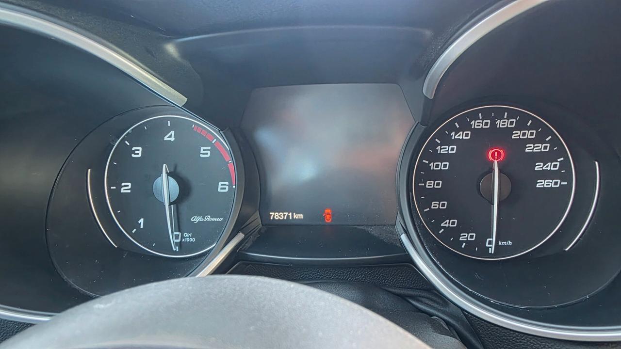 Alfa Romeo Stelvio 2.2 Turbodiesel 160 CV AT8 RWD Business