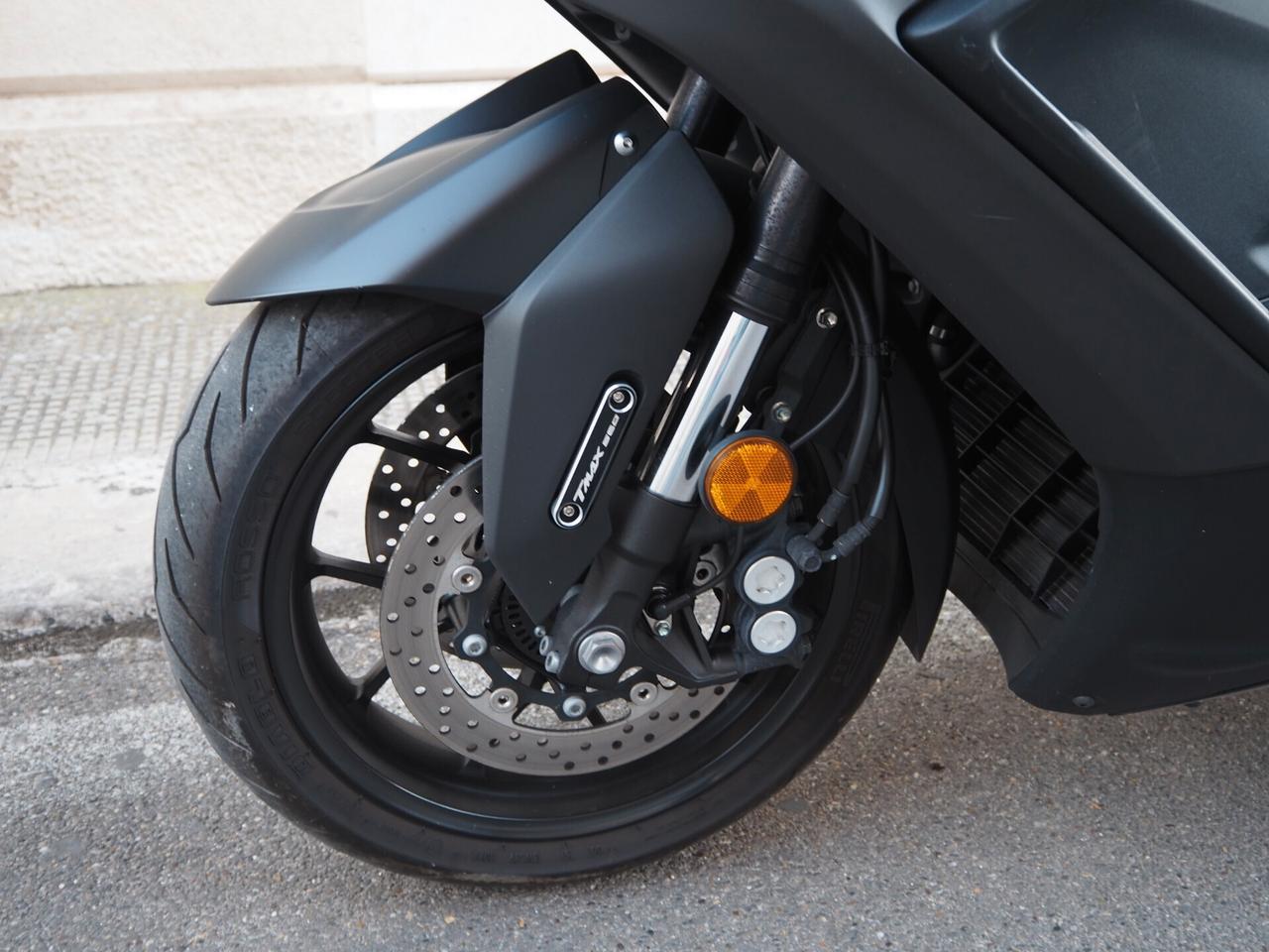 Yamaha TMAX 560