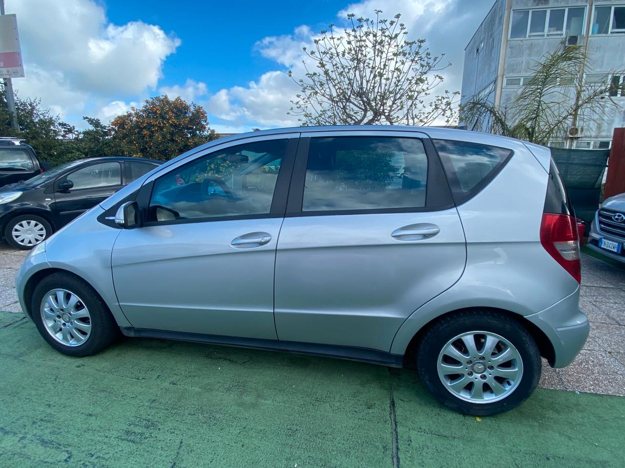 Mercedes-benz A 160 CDI BlueEFFICIENCY