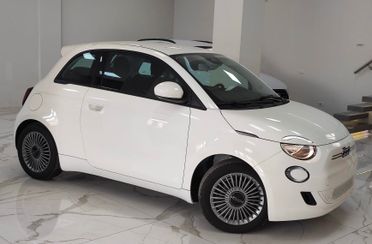 Nuova Fiat 500 Hatchback/ Nuova Km0