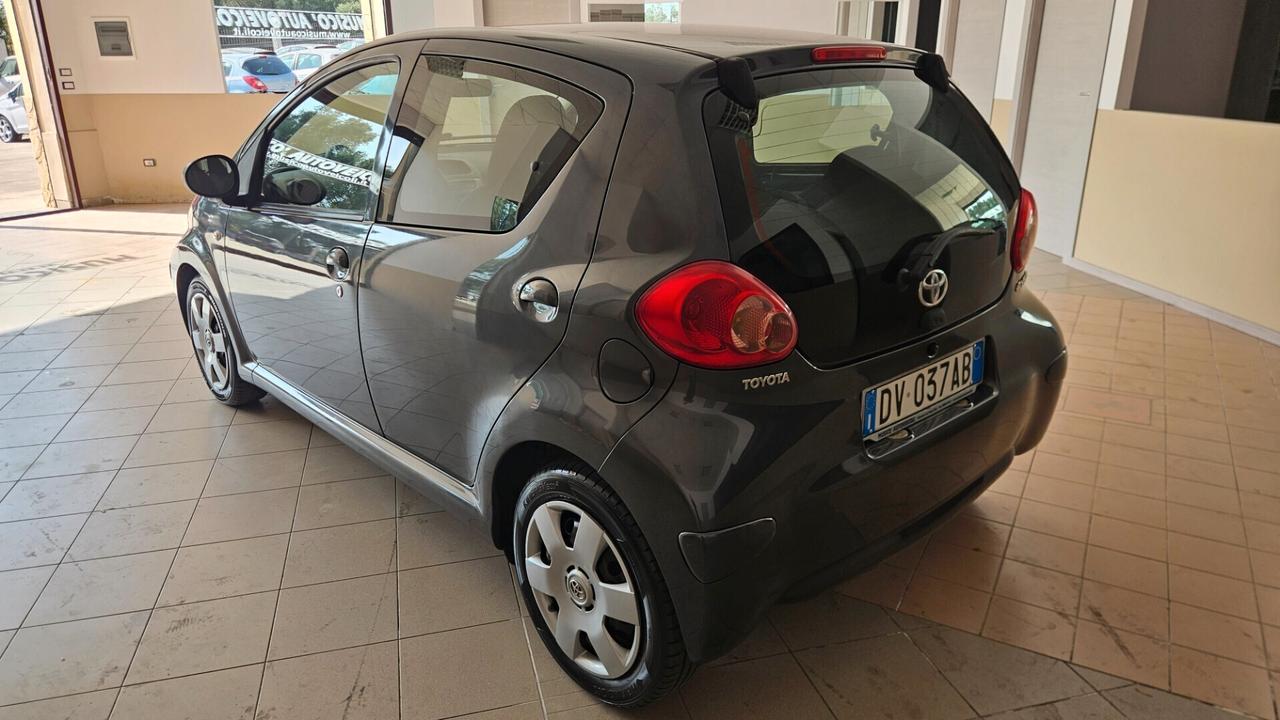 Toyota Aygo 1.0 12V VVT-i 5 porte