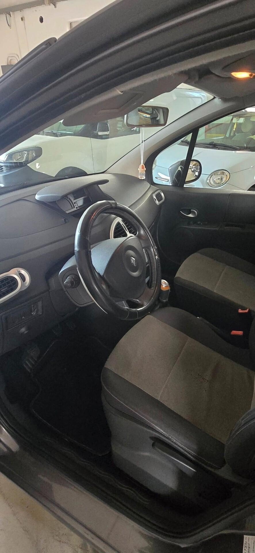 Renault Modus Grand Modus 1.2 16V TCE Dynamique