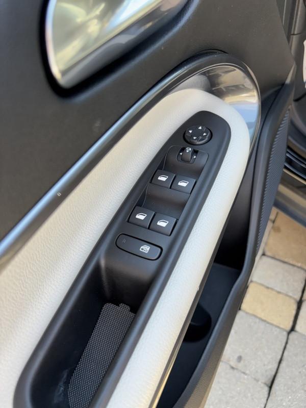 Fiat 600 1.2 hybrid La Prima 110cv auto LED-NAVI-18"