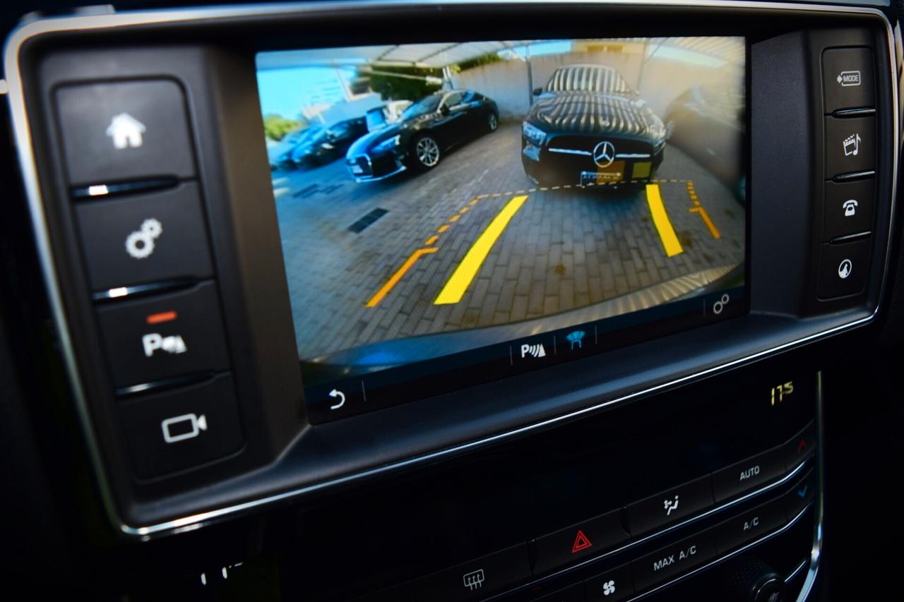 Jaguar XE 2.0 D 180 cv Automatica Prestige