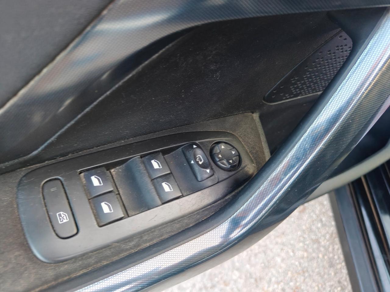 Peugeot 2008 1.6 e-HDi 92 CV Stop&Start Allure